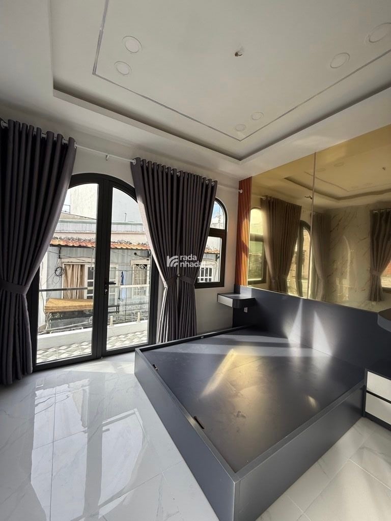 NHÀ ĐẸP 2 TẦNG PHẠM VĂN CHIÊU - 49M2 - HẺM XE HƠI - CHỈ 4T3