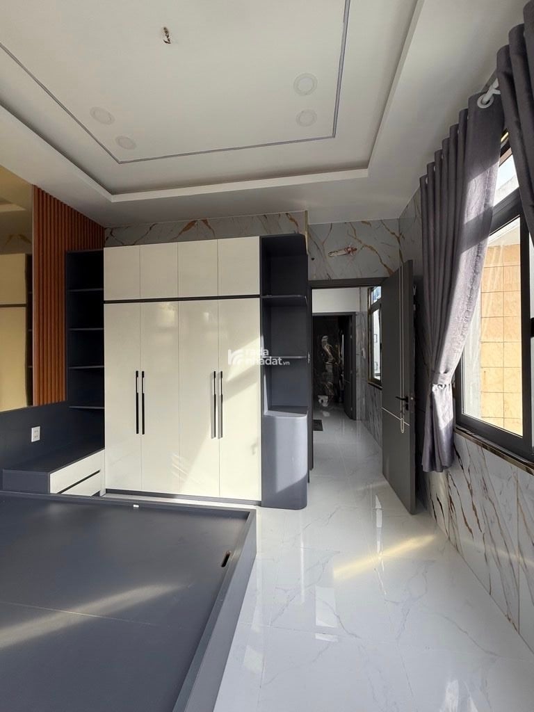 NHÀ ĐẸP 2 TẦNG PHẠM VĂN CHIÊU - 49M2 - HẺM XE HƠI - CHỈ 4T3