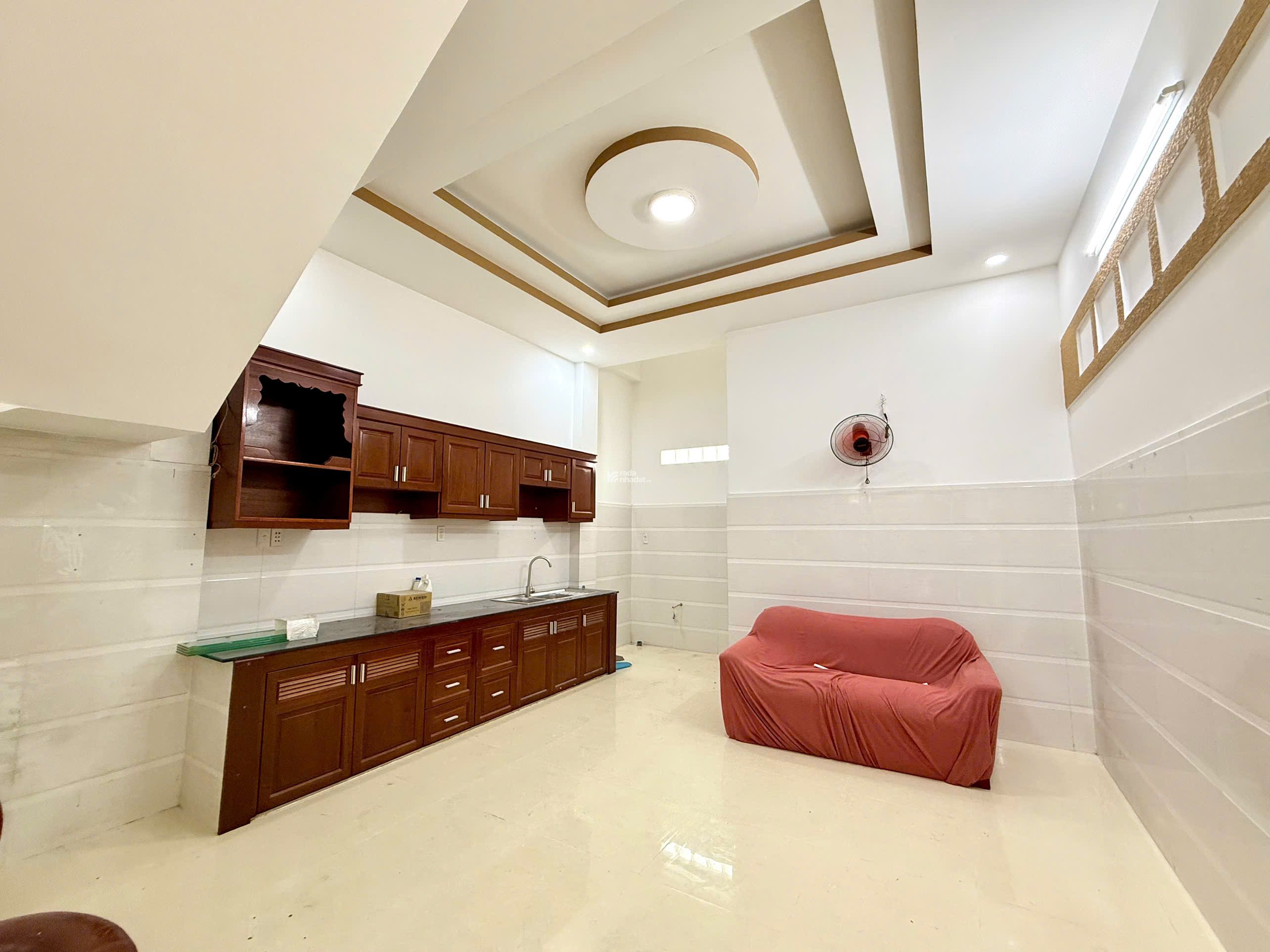 NHÀ MỚI SAU LƯNG GIGAMALL ,3LÂU, 3PN,3WC NTCC GIÁ 19TR HẺM XE HƠI