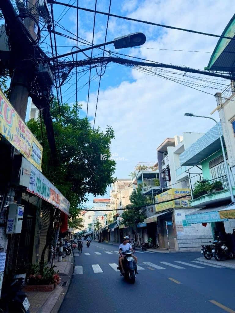 GẦN CHỢ VẢI, HẺM XE HƠI LÊ VĂN PHAN, TÂN PHÚ, 25M2 NGANG HIẾM CÓ. GIẢM 550TR CHỈ 2.75T TL TỐT