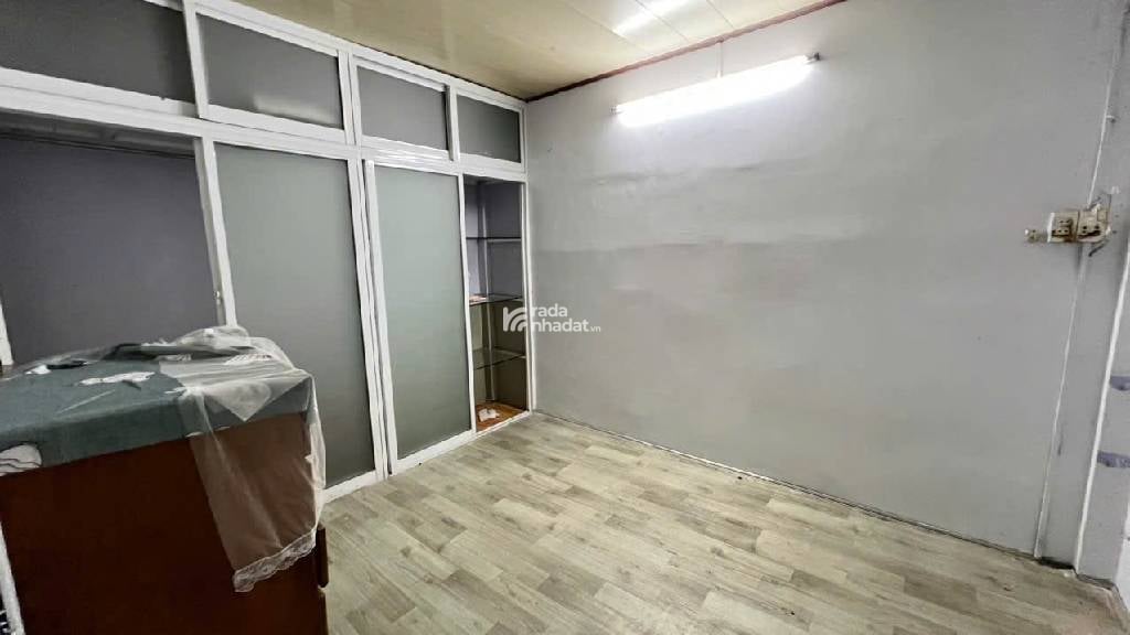 GẦN CHỢ VẢI, HẺM XE HƠI LÊ VĂN PHAN, TÂN PHÚ, 25M2 NGANG HIẾM CÓ. GIẢM 550TR CHỈ 2.75T TL TỐT