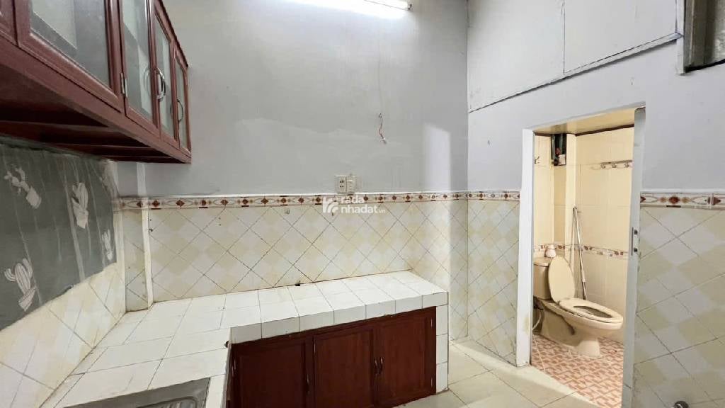 GẦN CHỢ VẢI, HẺM XE HƠI LÊ VĂN PHAN, TÂN PHÚ, 25M2 NGANG HIẾM CÓ. GIẢM 550TR CHỈ 2.75T TL TỐT