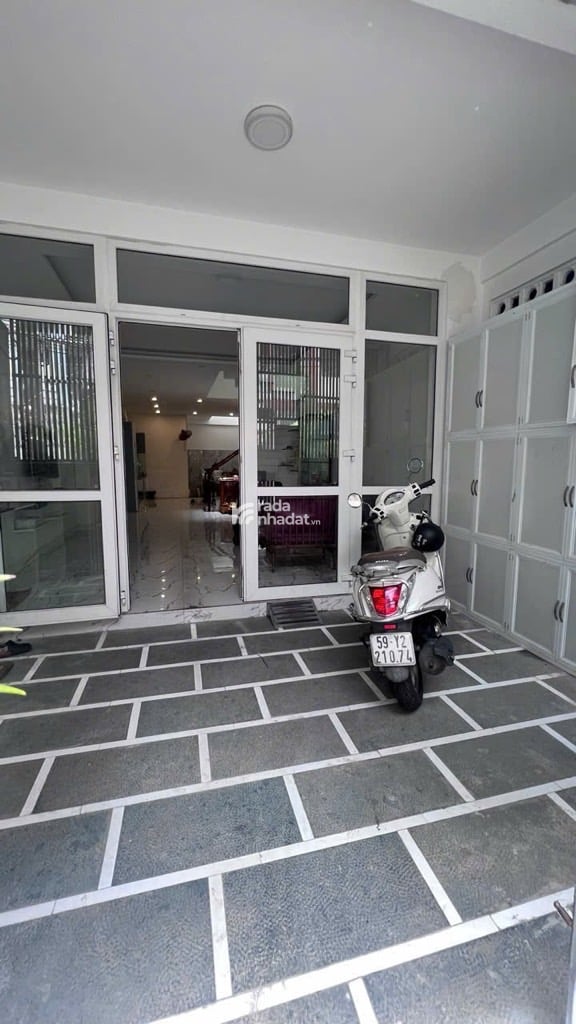 BÁN NHÀ HOÀNG VĂN THỤ – PHƯỜNG 4 – QUẬN TÂN BÌNH - HẺM TRƯỚC NHÀ 6M - ĐANG CHO THUÊ 25 TRIỆU/TH