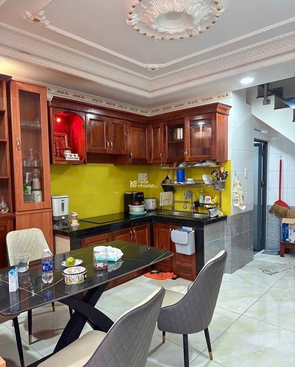 SOS! Bán Nhà ngay đường Võ Văn Kiệt, phường 5, Quận 5, hẻm xe hơi 5m, 4 tầng tặng nội thất