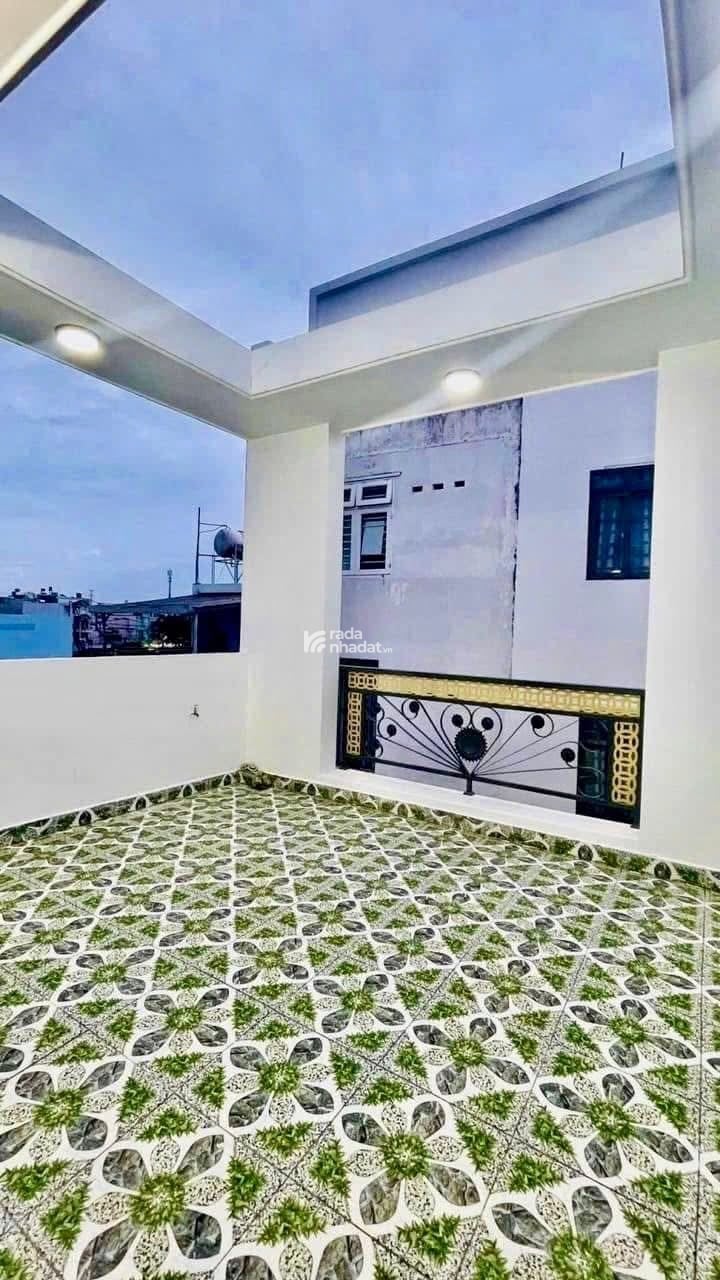 SOS! Bán Nhà ngay đường Võ Văn Kiệt, phường 5, Quận 5, hẻm xe hơi 5m, 4 tầng tặng nội thất