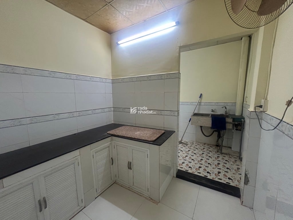 Bán Nhà mua dọn vào ở ngay , đường Bình Đông P14 Q8 , 90m2 ( vuông vức ) , 4PN 
