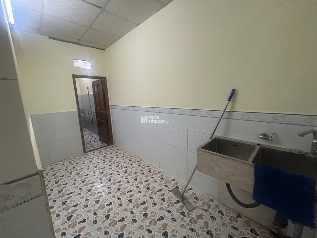 Bán Nhà mua dọn vào ở ngay , đường Bình Đông P14 Q8 , 90m2 ( vuông vức ) , 4PN 