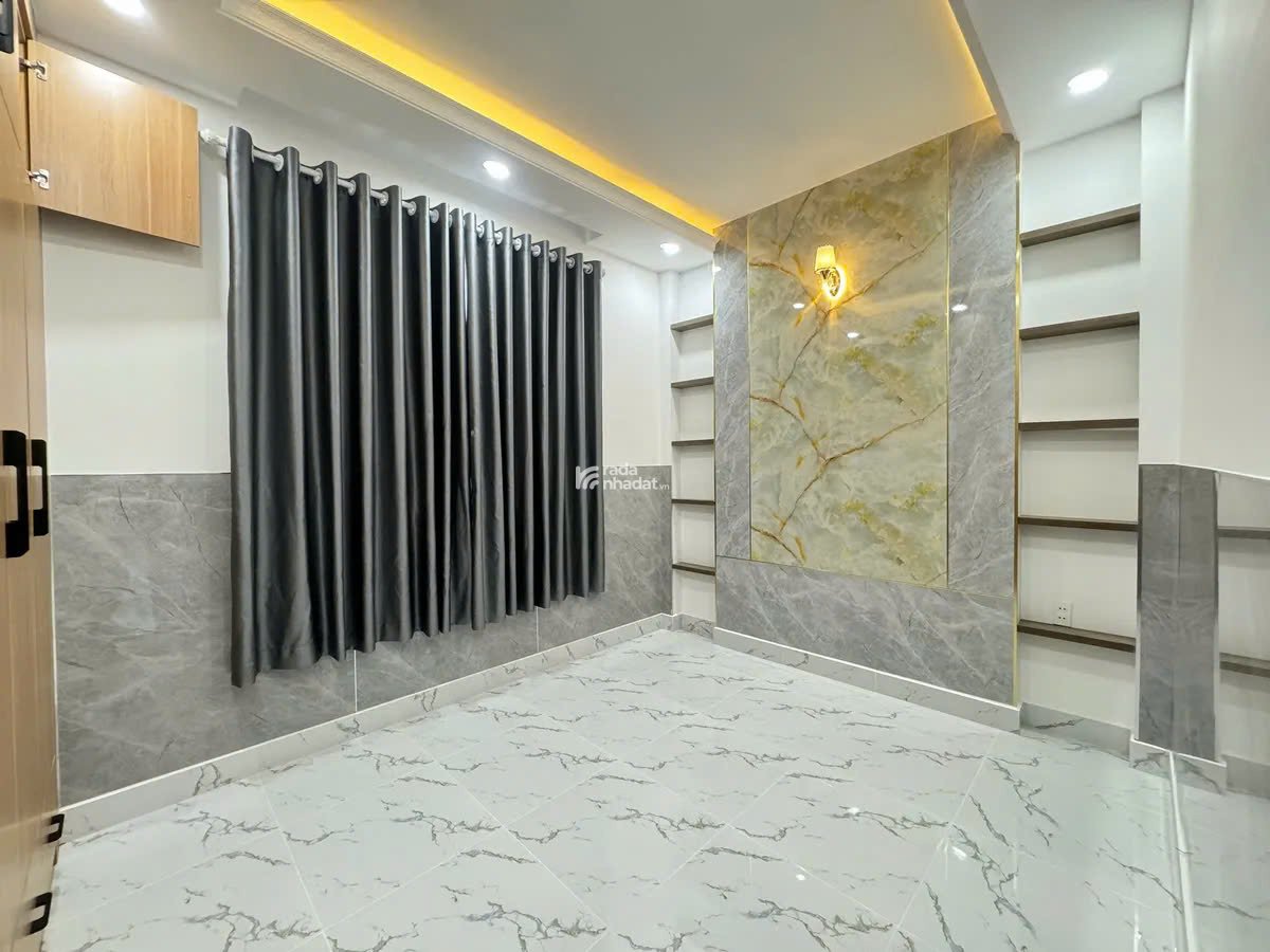 Nhà Mới 100%, Hẻm 10m gần chợ Tân Hương, 4 tầng, 5PN, chỉ 7.75 tỷ