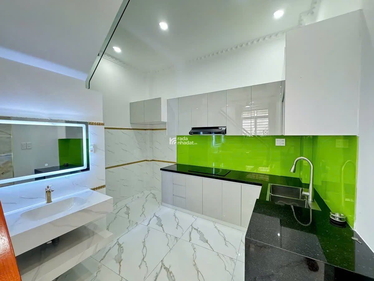 Nhà Mới 100%, Hẻm 10m gần chợ Tân Hương, 4 tầng, 5PN, chỉ 7.75 tỷ