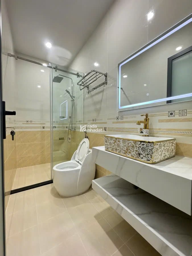 Nhà Mới 100%, Hẻm 10m gần chợ Tân Hương, 4 tầng, 5PN, chỉ 7.75 tỷ