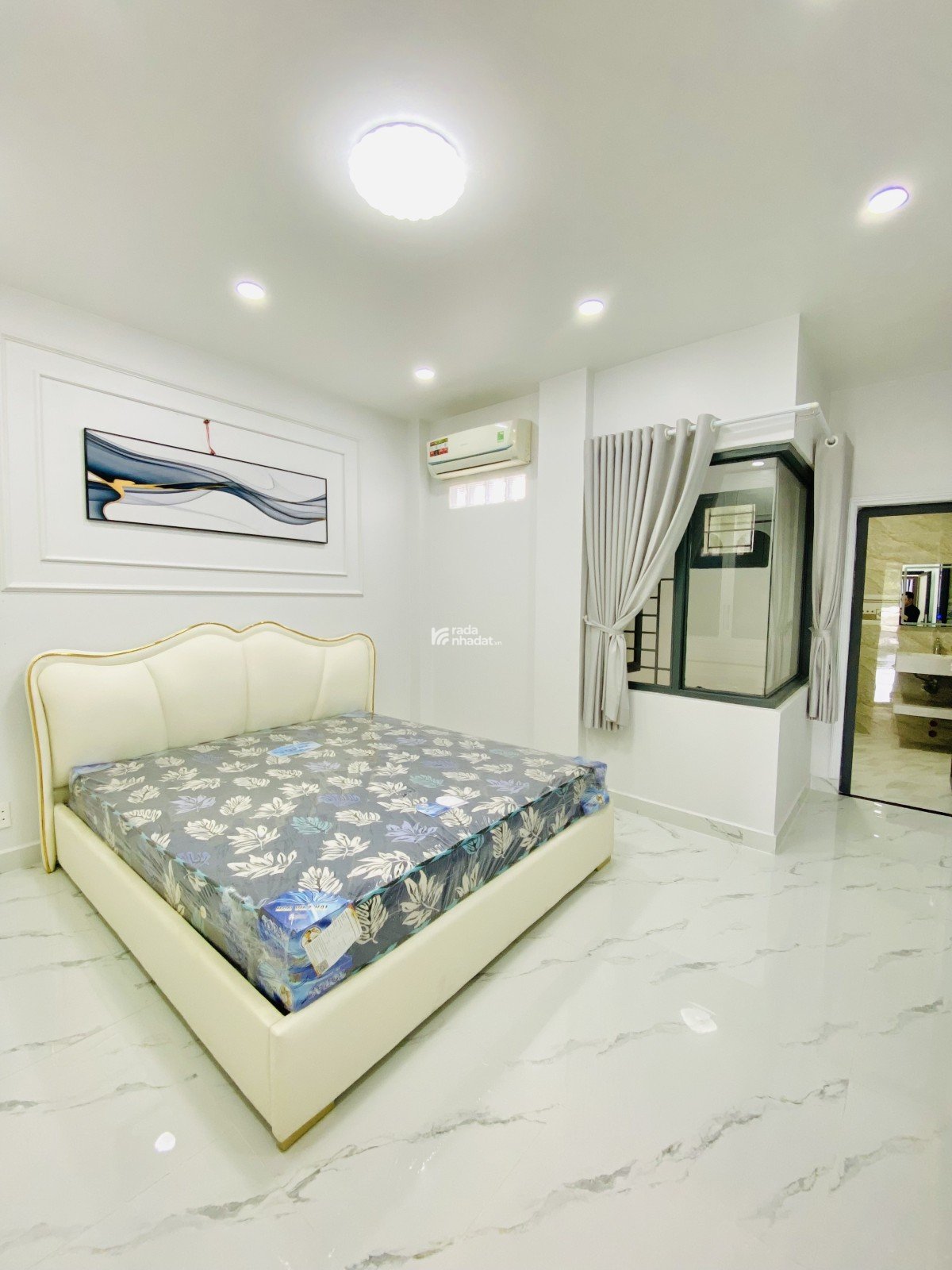 HẺM 6M XE HƠI ĐỖ CỬA, SÁT QUẬN 7, 50M2, 4PN, NHÀ ĐẸP 4 TẦNG TẶNG HẾT NỘI THẤT, CHỈ 6.1 TỶ