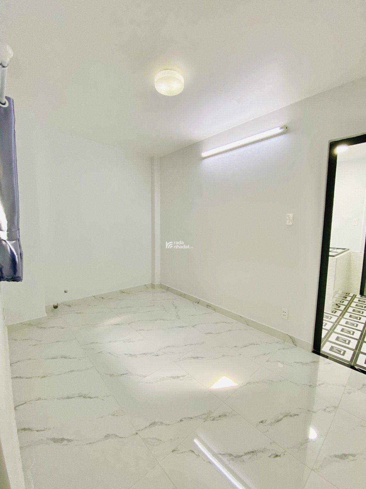 HẺM 6M XE HƠI ĐỖ CỬA, SÁT QUẬN 7, 50M2, 4PN, NHÀ ĐẸP 4 TẦNG TẶNG HẾT NỘI THẤT, CHỈ 6.1 TỶ