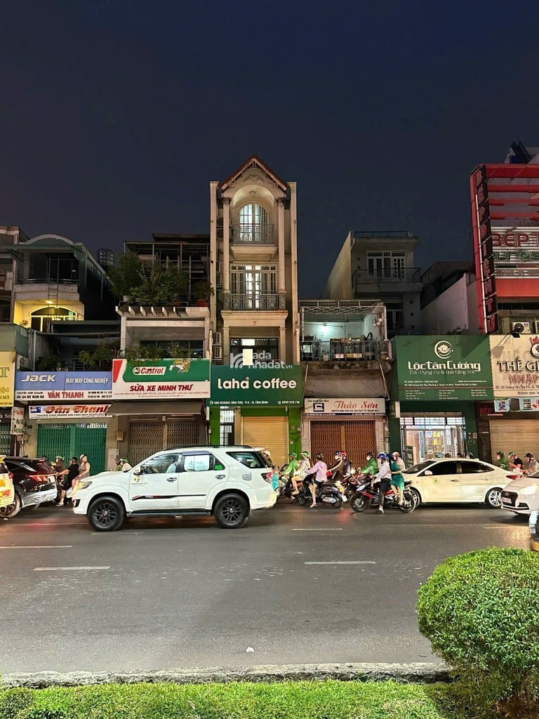 SÁT SÂN BAY, MTKD HOÀNG VĂN THỤ, PHÚ NHUẬN, 120M2 CÓ KC Ở NGAY. GIẢM 350TR CHỈ CÒN 27.9T TL 