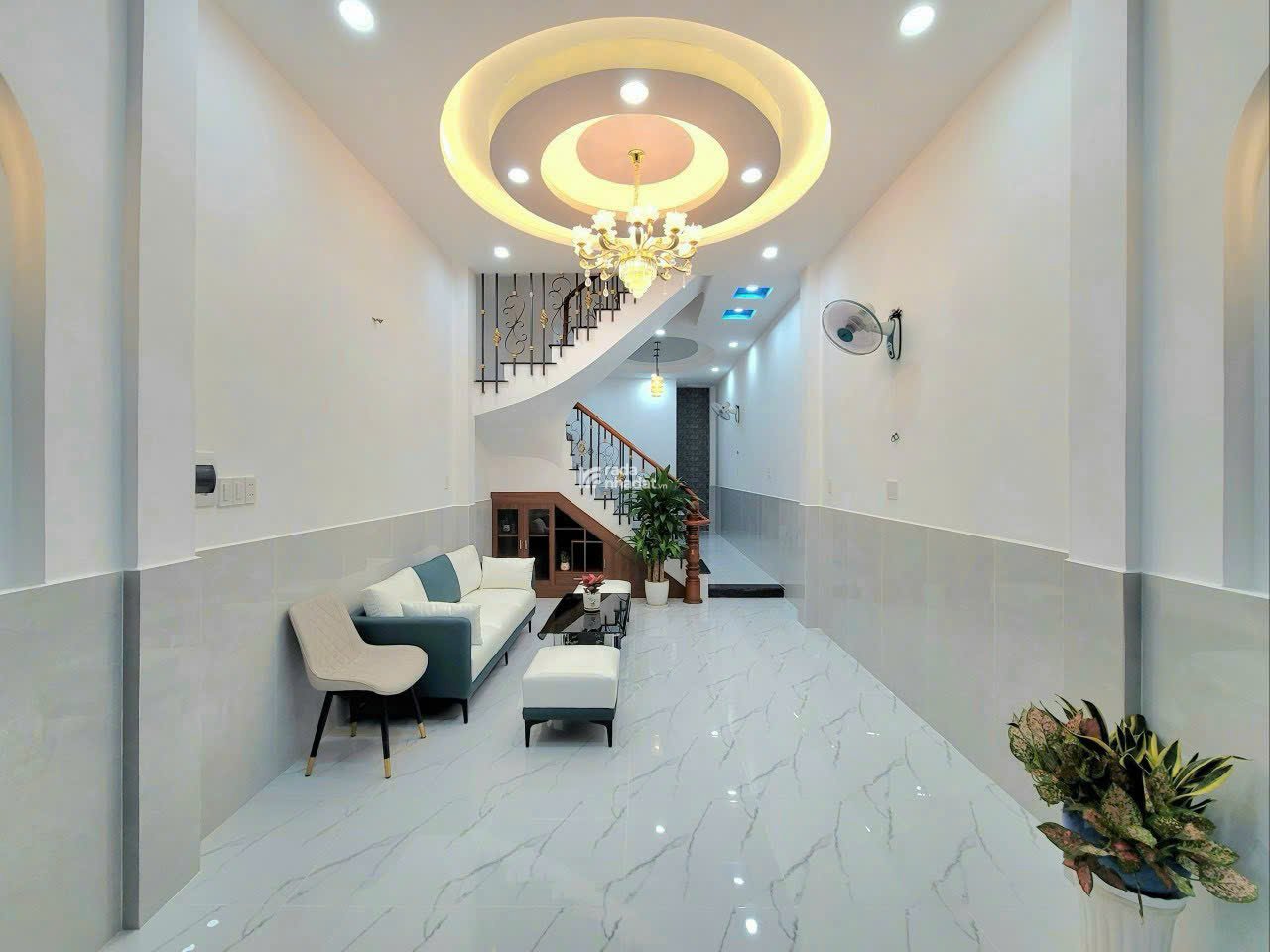 Bán nhà hẻm 5m Nguyễn Xí, P26, Q. Bình Thạnh DT 59m2, giá 2tỷ550tr đang cho thuê 15tr/tháng. Sổ sẵn