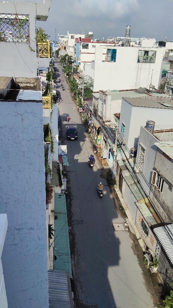 Nhà mặt tiền đường 8m xe ôtô tránh nhau, -Kết cấu: Nhà 4 tầng mới xây ,ganAeon Mail Tân Phú chỉ k
