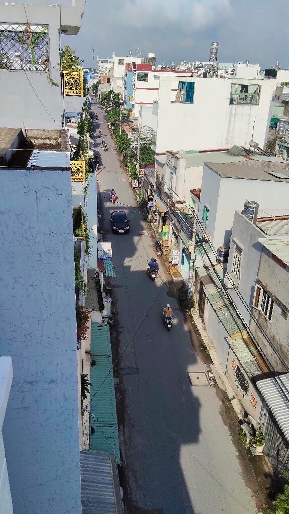 Nhà mặt tiền đường 8m xe ôtô tránh nhau, -Kết cấu: Nhà 4 tầng mới xây ,ganAeon Mail Tân Phú chỉ k