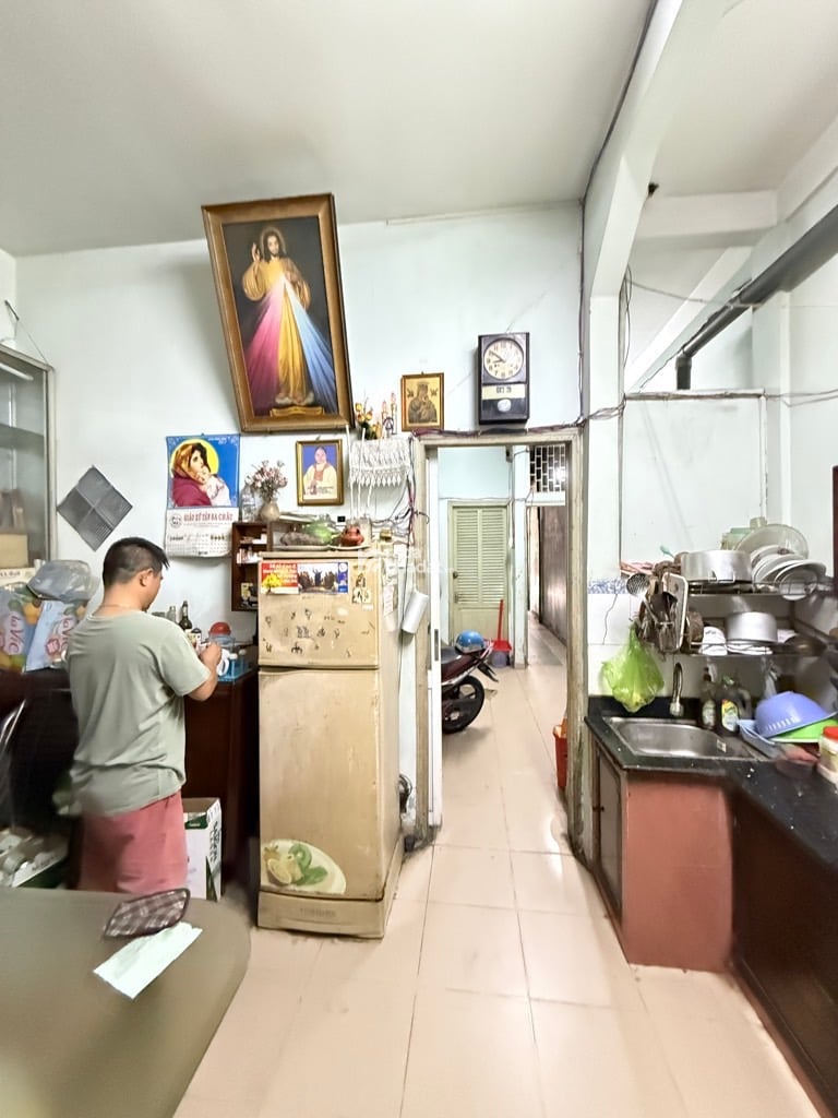 KHU SÂN BAY, MTKD NGUYỄN TRỌNG TUYỂN, TÂN BÌNH, 75M2 CÓ KC Ở NGAY. GIẢM 550TR CHỈ CÒN 15.5T TL 