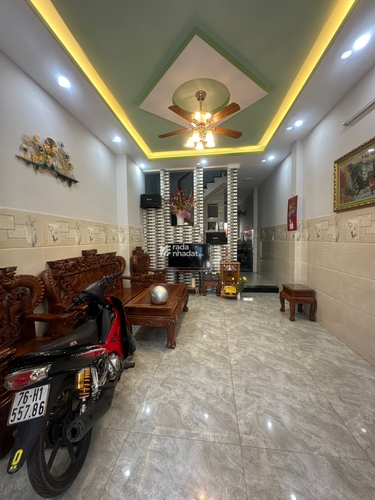 Bán nhà đường lê trọng tấn  gấn đường tây thạnh nguyễ hữu tiến chê lan viên AEON tân phú