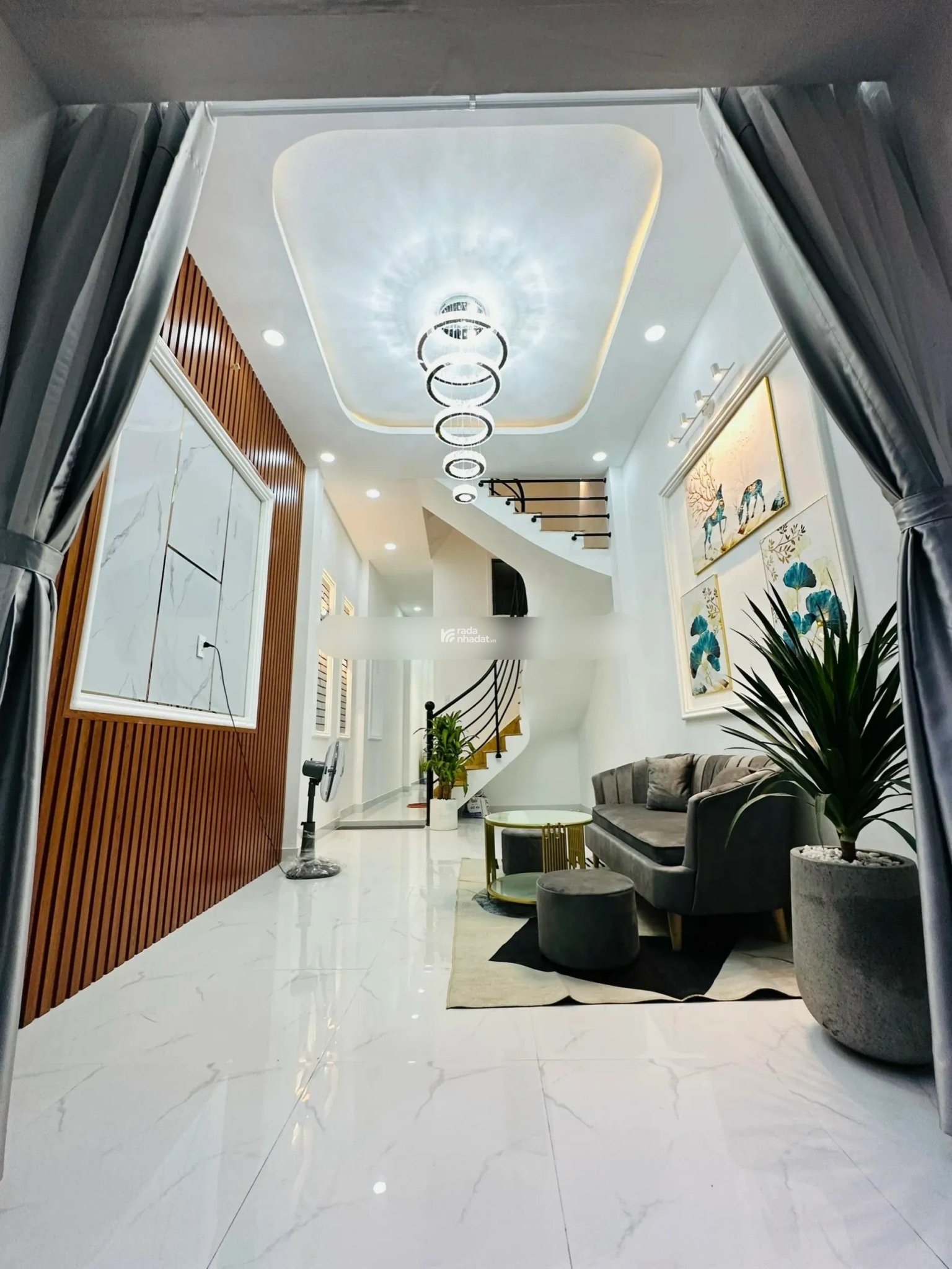 Chính chủ cần bán gấp nhà 37.6m2 đường Nguyễn Kiệm Phường 4 Quận Phú Nhuận giá 4tỷ270tr. Sổ riêng