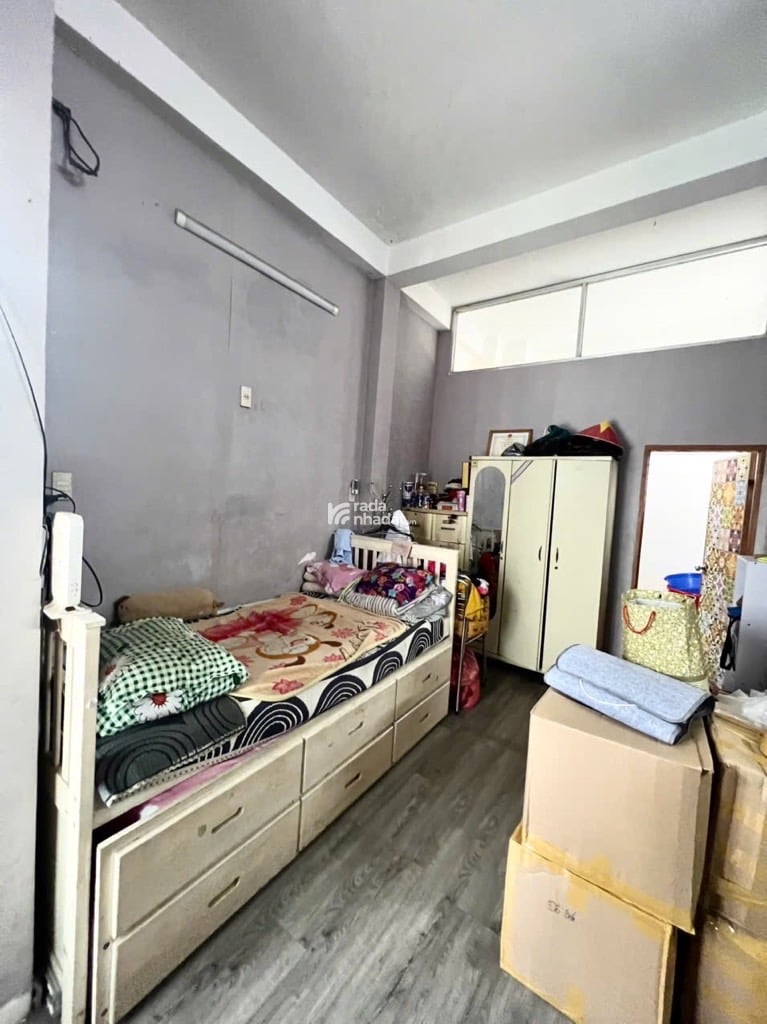 35M2 CMT8 HẺM THÔNG, 3 TẦNG, NỞ HẬU, 4ty5