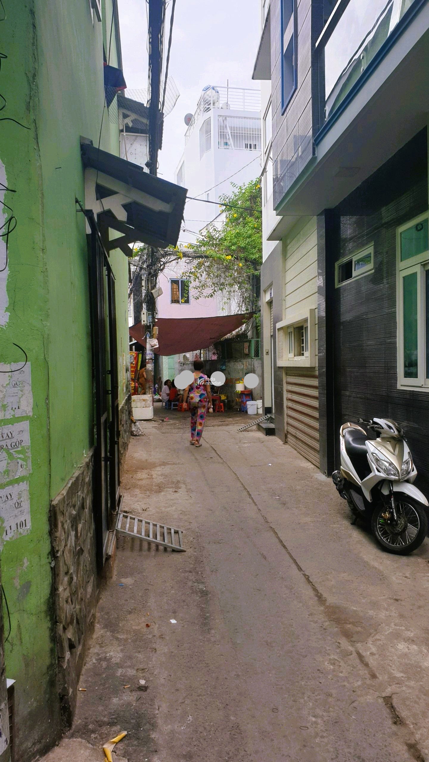 35M2 CMT8 HẺM THÔNG, 3 TẦNG, NỞ HẬU, 4ty5