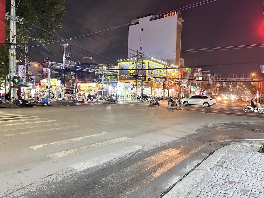 BÁN NHÀ PHẠM THẾ HIỂN 154M2 9.X TỶ  HXH 6M PHƯỜNG 6 QUẬN 8