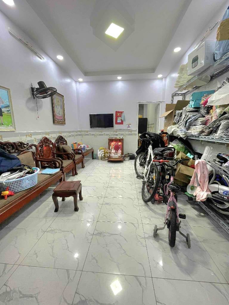 NGAY AEON MALL, HẺM XE HƠI LÊ ĐÌNH THÁM, TÂN PHÚ, 46M2 NGANG HIẾM CÓ. GIẢM 550TR CHỈ 4.5T TL TỐT