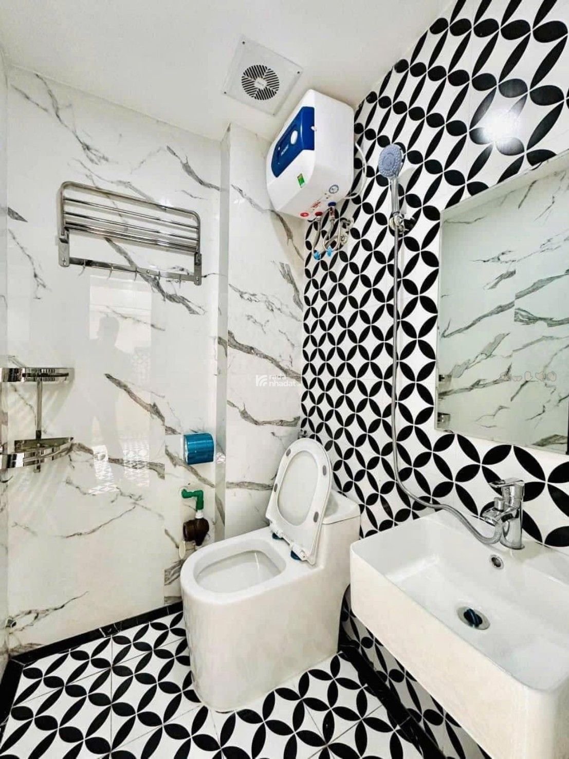 Bán căn hộ (108m2, 3PN) full đồ, chung cư CT2 Xuân Phương Quốc Hội. Giá 5.1 tỷ