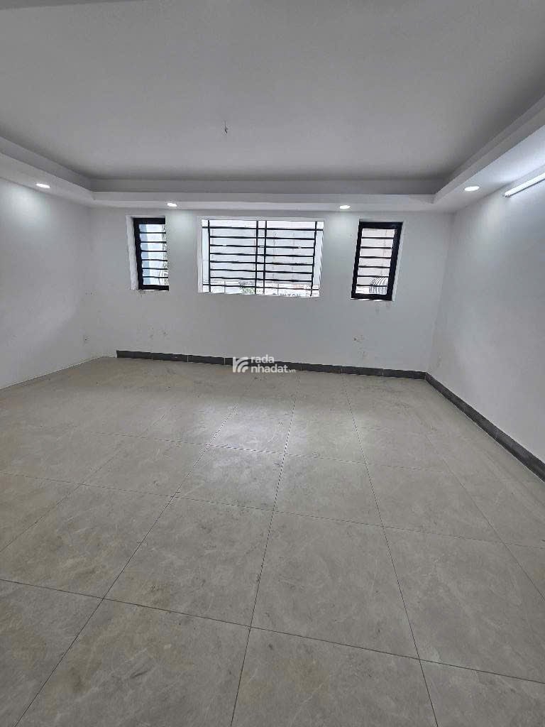 MẶT TIỀN VIP TÂN PHÚ - VỊ TRÍ CỰC ĐẸP - CHO THUÊ GIÁ CAO - KINH DOANH ĐA NGÀNH NGHỀ - CÓ LỀ ĐƯỜNG R