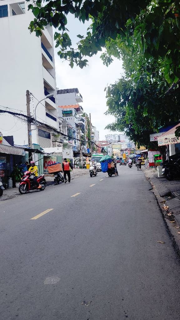 MẶT TIỀN KINH DOANH CHỈ 6 TỶ NHỈNH, VỊ TRÍ GIAO TUYẾN  ĐƯỜNG LẠC LONG QUÂN- ÂU CƠ