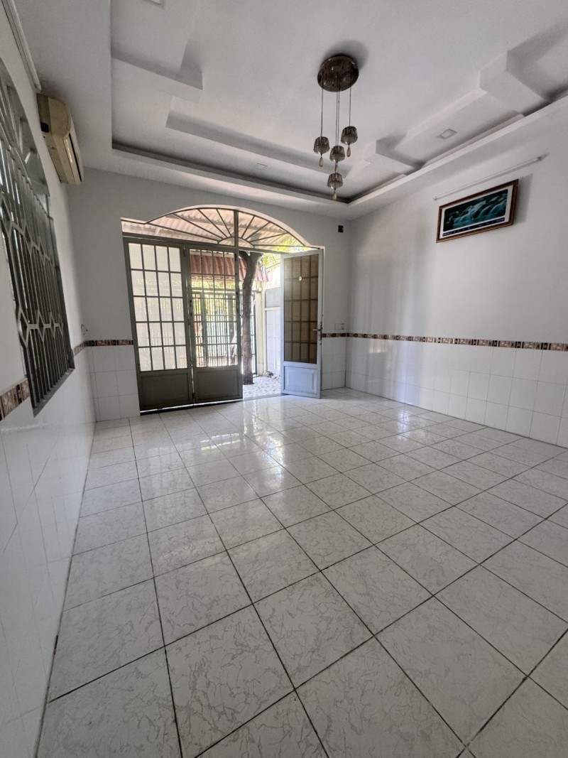 Bán Nhà 95m2, Mặt Tiền Trung Tâm Long Thạnh Mỹ - Q9. Giá Nhỉnh 7 Tỷ 