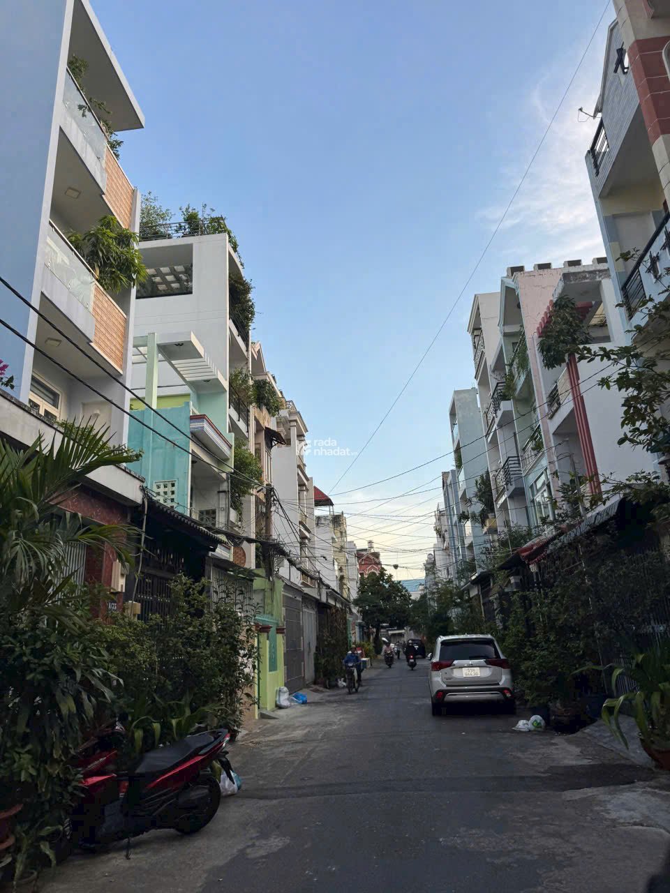 SIÊU PHẨM HẺM XE HƠI TÂN KỲ TÂN QUÝ 