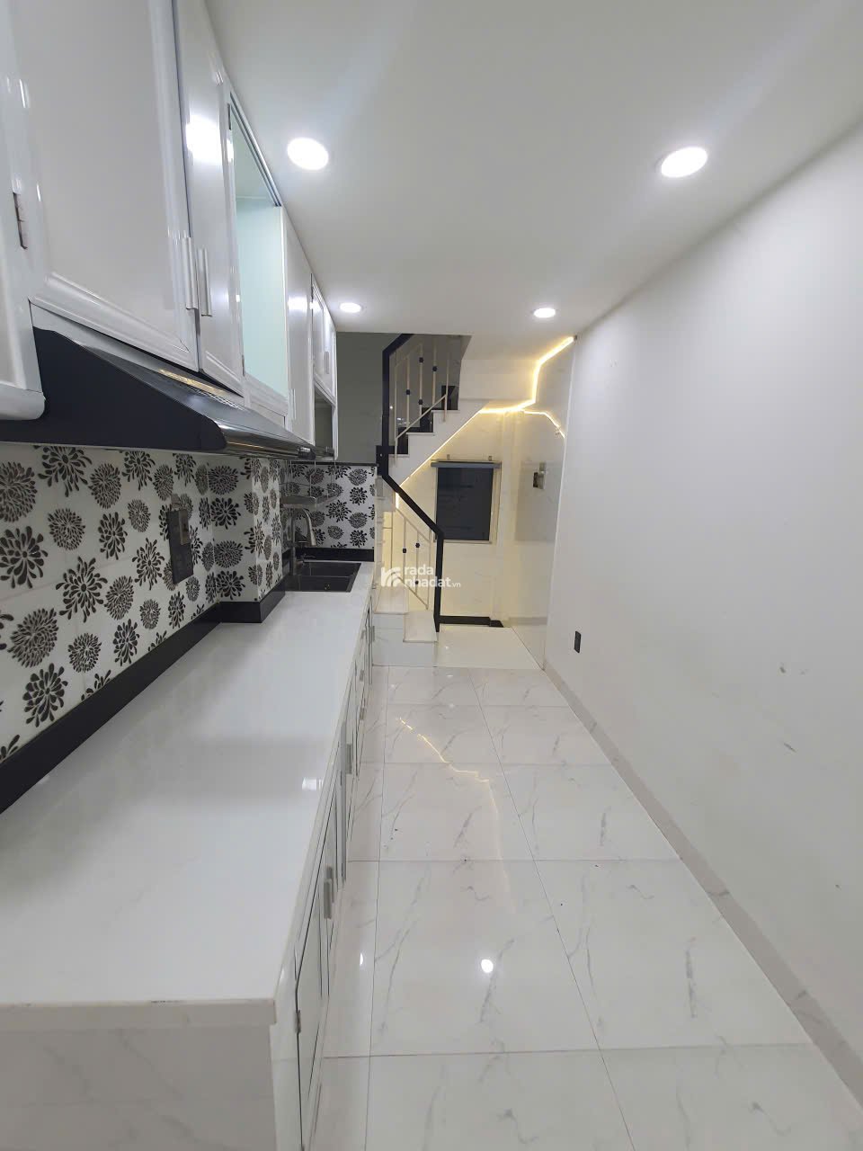 BÁN NHÀ HẺM NGÔ QUYỀN QUẬN 10 - 3.4 tỷ  