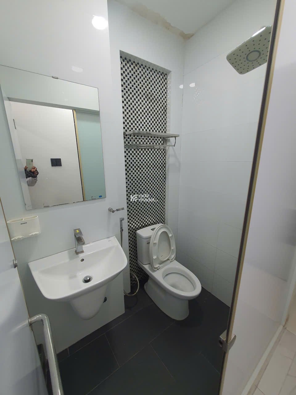 BÁN NHÀ HẺM NGÔ QUYỀN QUẬN 10 - 3.4 tỷ  