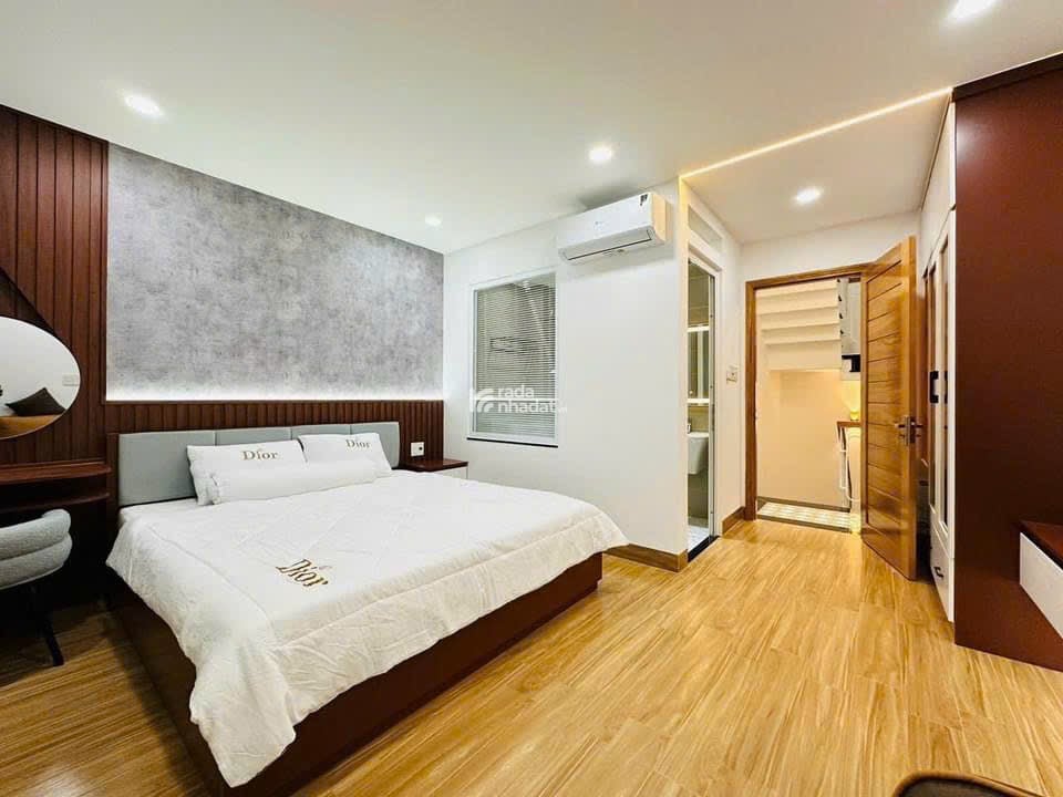 Gấp! Bán nhà 58m2 xây 4 tầng đường Tô Ngọc Vân,Q12 giá 2tỷ230. Gần chợ Thạnh Xuân hẻm 6m sổ sẵn