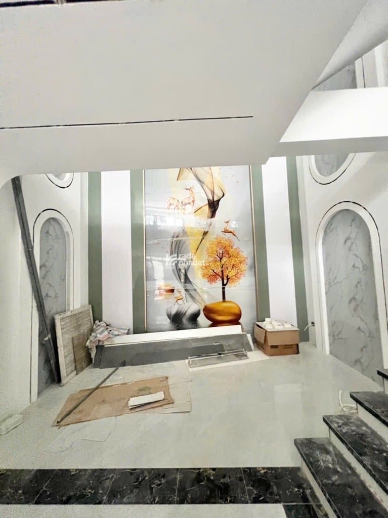  Siêu phẩm 5 tầng khu cao tầng Mã Lò- ngang 5m- sát Tên Lửa