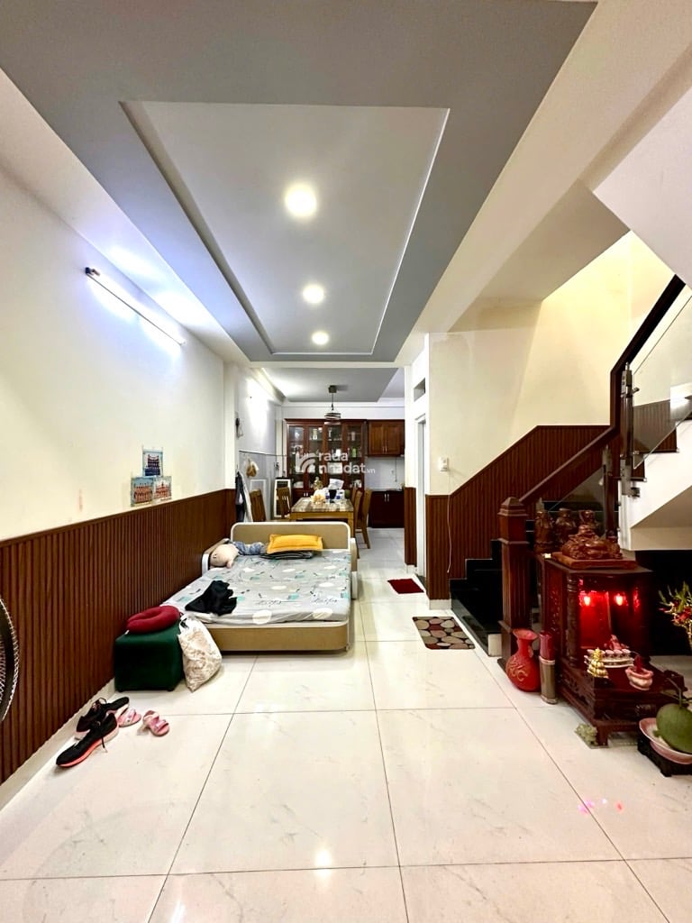 Hẻm Ba Gác Nhựa Ngay Khu Chợ Vãi Phú Thọ Hoà  - DT: 51,3M2 ( N4,5x12 ) 1 Trệt Lửng 1 lầu , 3PN