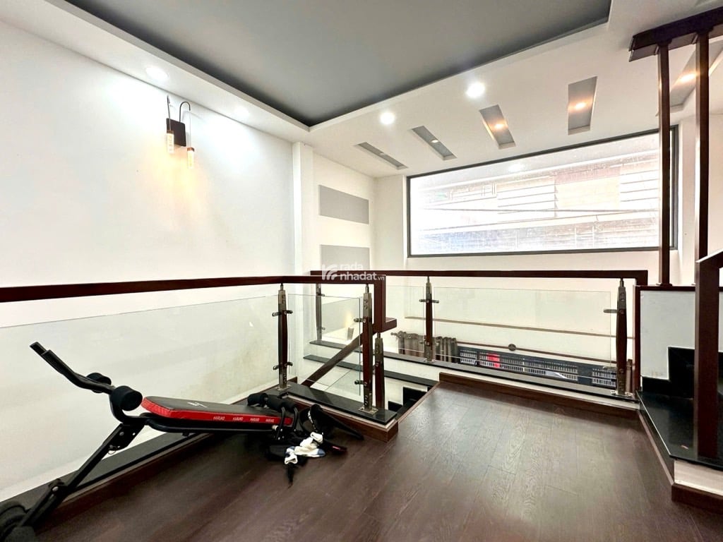 Hẻm Ba Gác Nhựa Ngay Khu Chợ Vãi Phú Thọ Hoà  - DT: 51,3M2 ( N4,5x12 ) 1 Trệt Lửng 1 lầu , 3PN