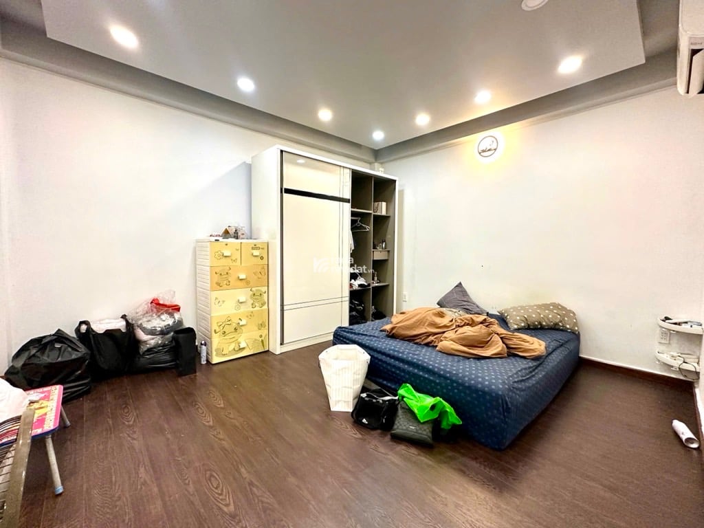 Hẻm Ba Gác Nhựa Ngay Khu Chợ Vãi Phú Thọ Hoà  - DT: 51,3M2 ( N4,5x12 ) 1 Trệt Lửng 1 lầu , 3PN