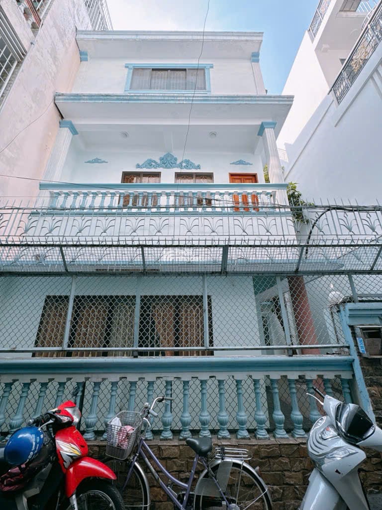 Bán nhà 112/8 hoàng diệu, phường 13, quận 4