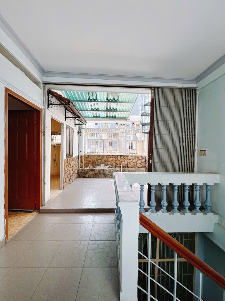 Bán nhà 112/8 hoàng diệu, phường 13, quận 4