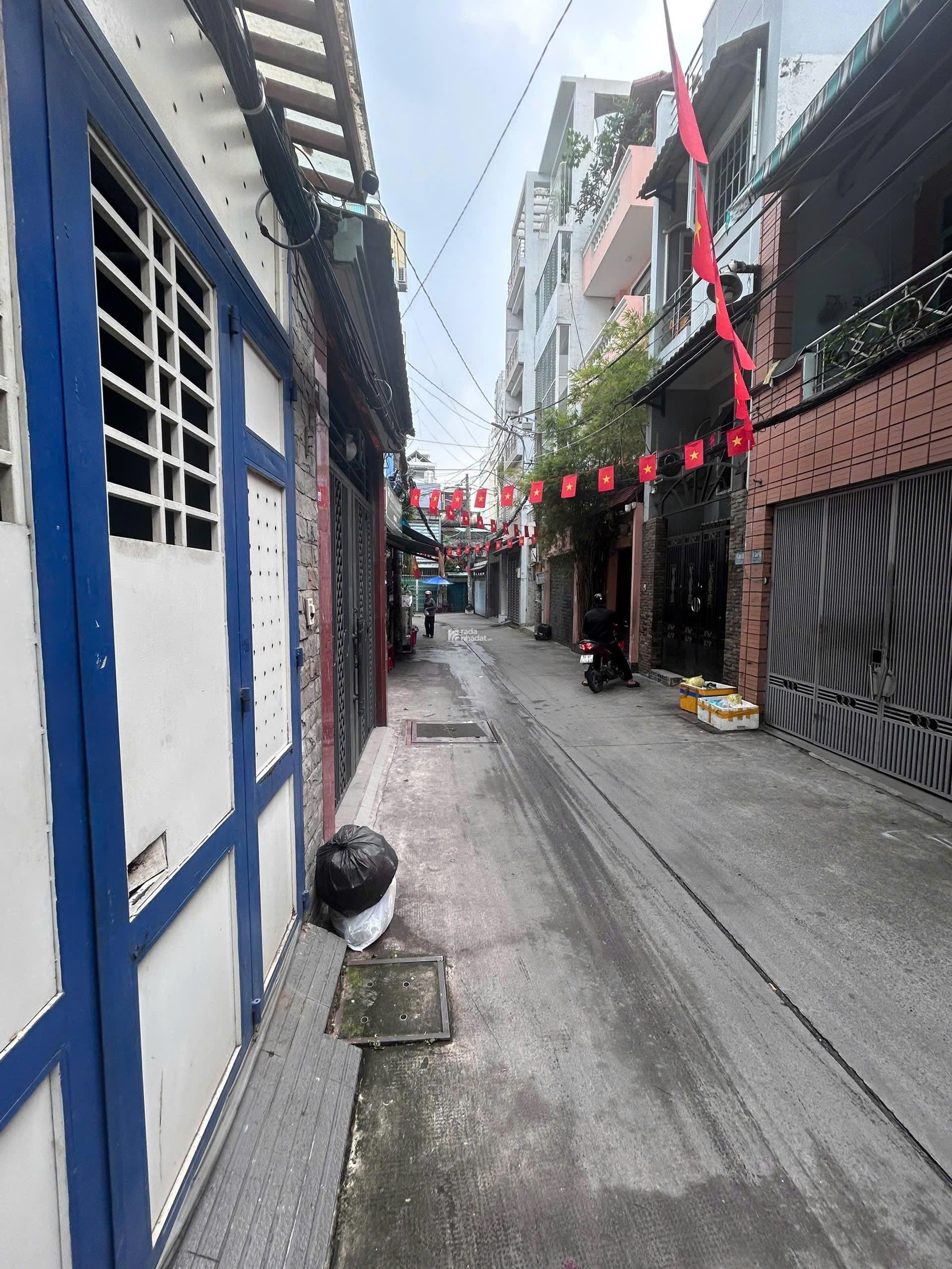 BÁN NHÀ CŨ 2 TÀNG - 81.8m2 Hẻm xe hơi Hồ Bá Kiện P15 Q10 - 13.5 tỷ