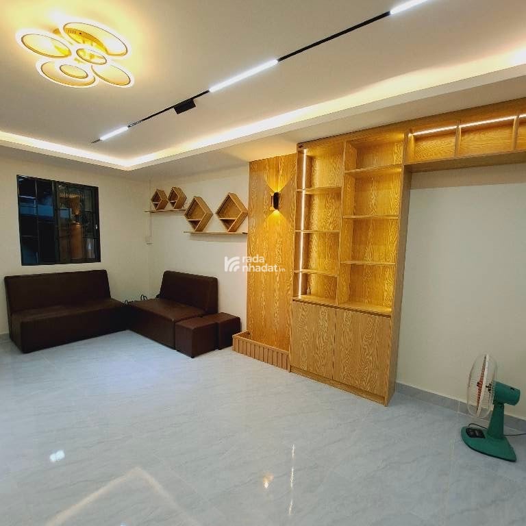 Gần Metro 2 - trung tâm Aeon Tân Phú một xẹt sát MT, nhà mới lô góc 2 tầng, DT 4.5x11m,