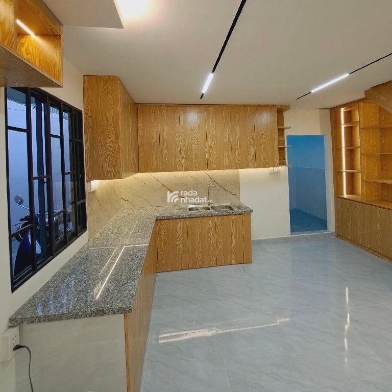 Gần Metro 2 - trung tâm Aeon Tân Phú một xẹt sát MT, nhà mới lô góc 2 tầng, DT 4.5x11m,