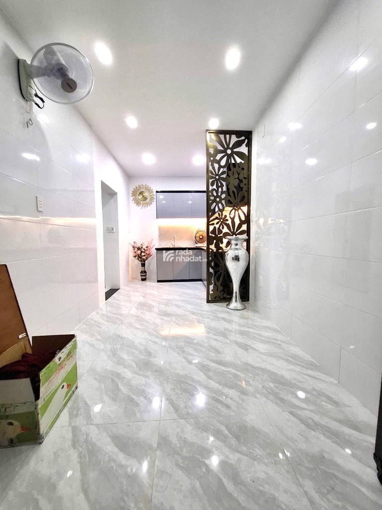 HẺM XE TẢI 3 TẦNG -HUỲNH THIỆN LỘC- HOÀ THẠNH TÂN PHÚ -DT: 5*5.6M - 4 TỶ 680