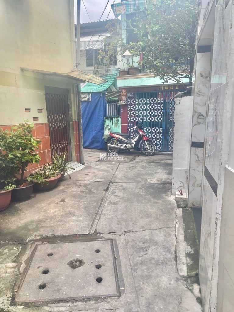 Đ.Lò Gốm, 3,85 tỷ, 30m2, 2PN  2WC, hàng hiếm tại Hot! 