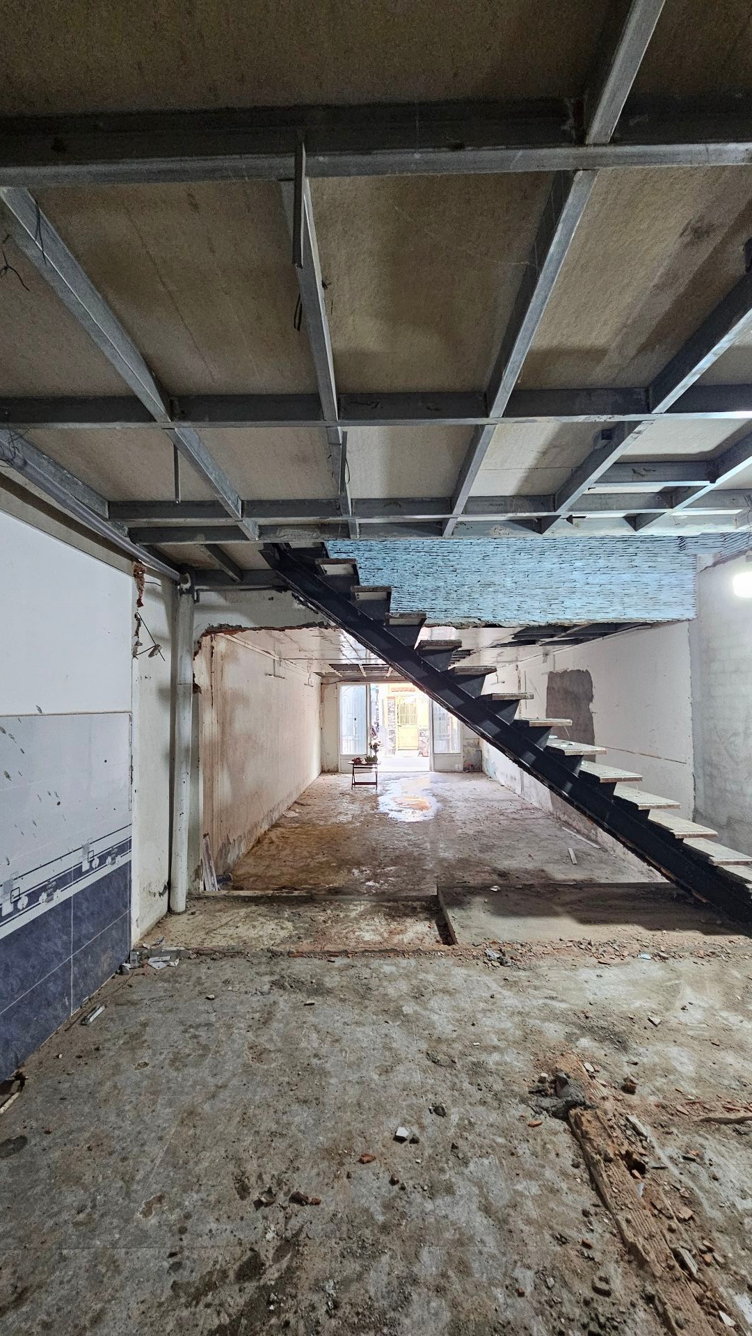 Mặt tiền Hoàng Xuân Nhị, 89m2, 4.2x20, 3PN, nhà cũ tiện cải tạo, Chỉ 8.5 tỷ TL