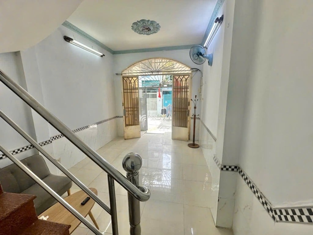 HẺM XE HƠI SÁT NHÀ NGUYỄN ĐÌNH CHIỂU, PHÚ NHUẬN, 35M2 CÓ KC Ở NGAY. CHỈ 5.2T TL 