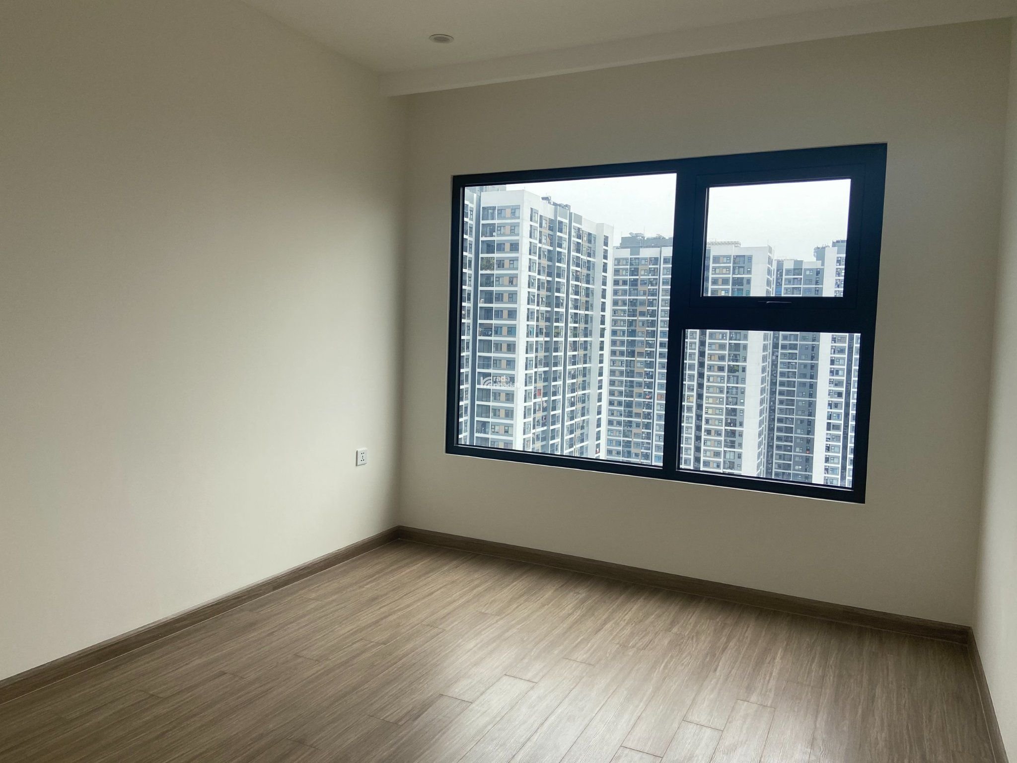 Chính chủ bán: 3PN - 82m2, 4.2 tỷ, Vinhomes Smart City (DT TT 75.7m2)