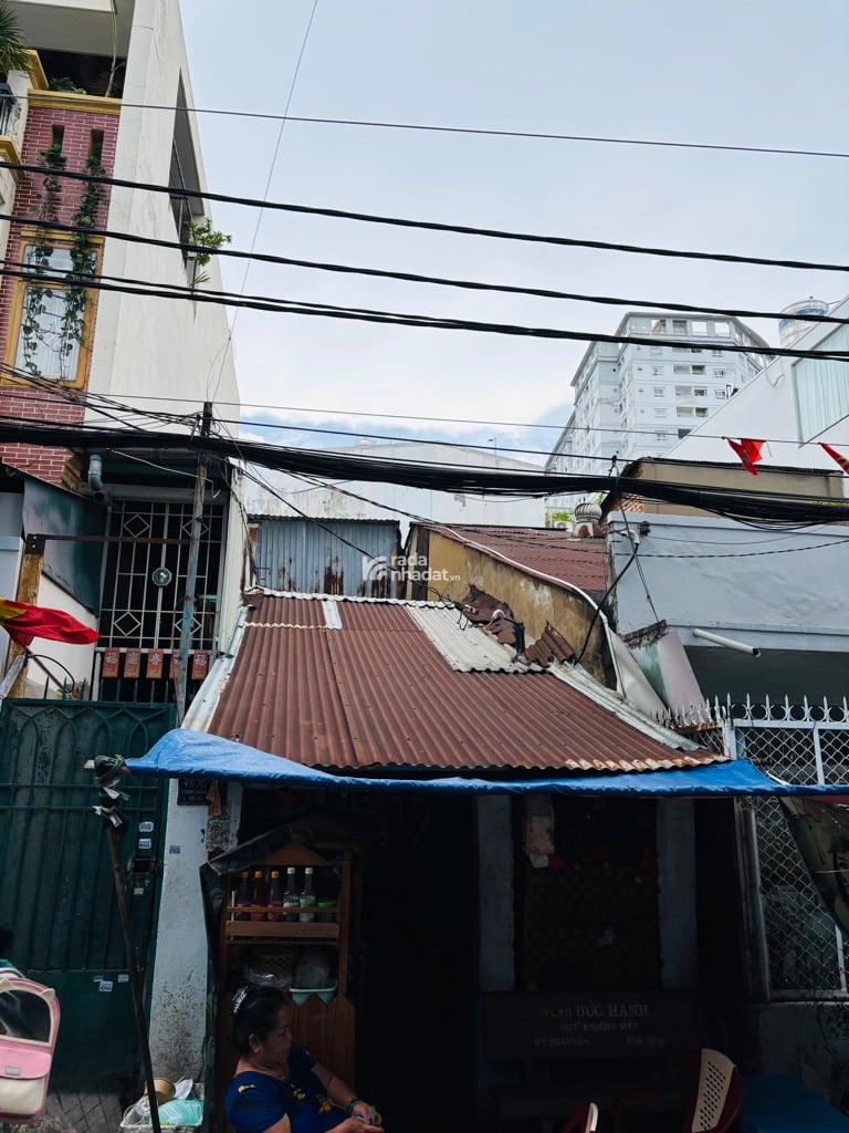 NGAY CHỢ PHÚ TRUNG - GIÁP Q11 - ĐẦM SEN- TRỊNH ĐÌNH TRỌNG- TÂN PHÚ-DT: 4*24M- 8 TỶ 9